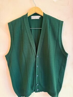 Men's Dark Green Button-Front Knit Sweater Vest